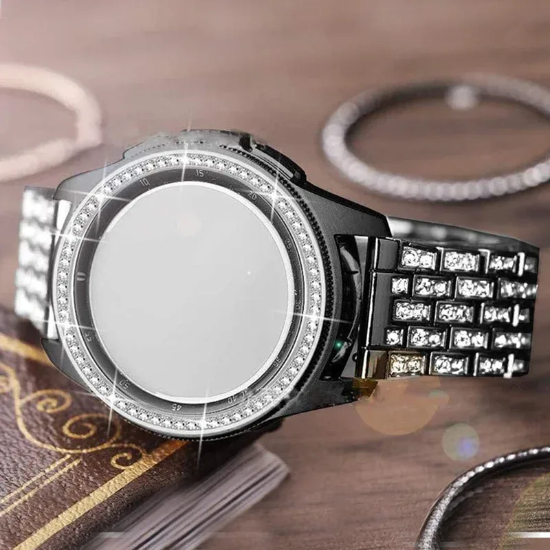 Cinturino con diamanti per Sam - Titan Smartwatch Accessories recensione e prezzo